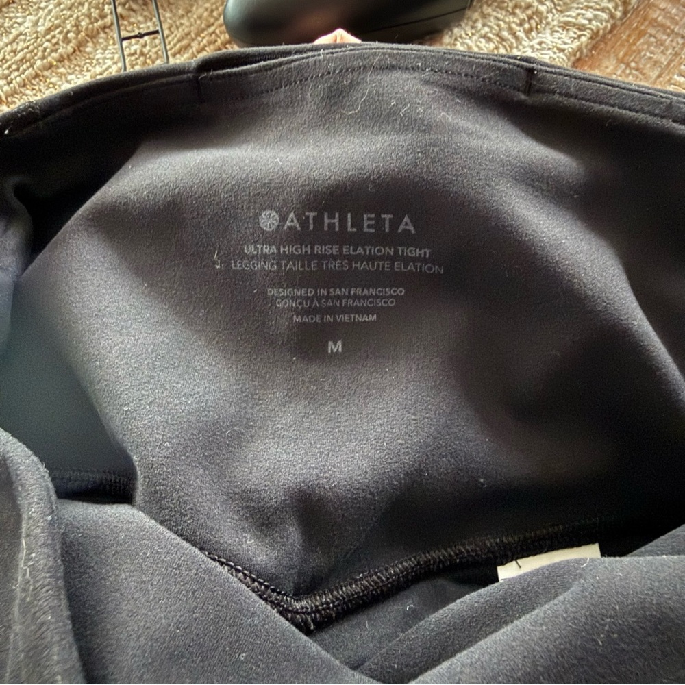 ATHLETA Ultra High Rise Elation Tight Medium NWT $99 - Picture 3 of 5